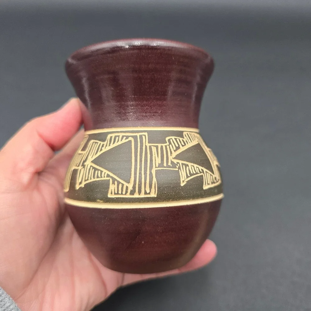 Vintage Studio Pottery Sgraffito Geometric Mini Bud Vase Brown 3.75in